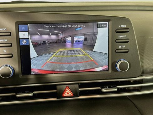 Certified 2026 Hyundai Elantra SE FWD image 15