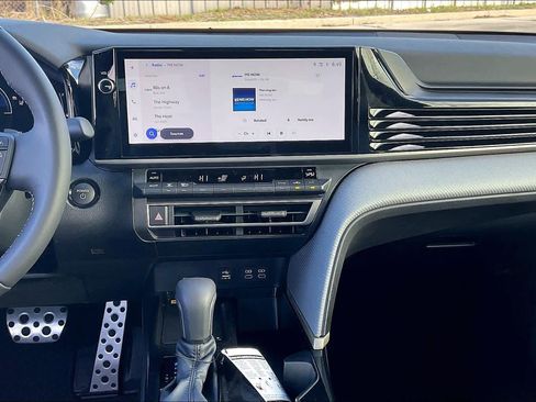 New 2026 Toyota Camry SE image 6