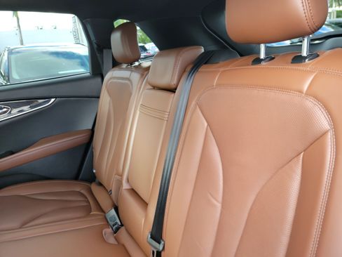 Certified 2022 Lincoln Nautilus Reserve FWD image 13