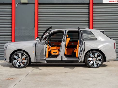 Used 2025 Rolls-Royce Cullinan image 8
