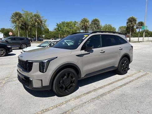 Used 2025 Kia Sorento SX Prestige image 4