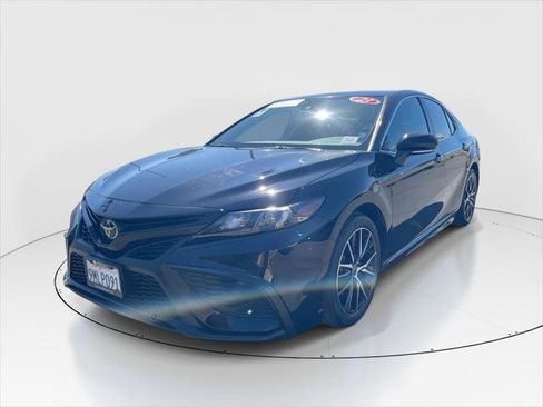 Certified 2023 Toyota Camry SE FWD image 1