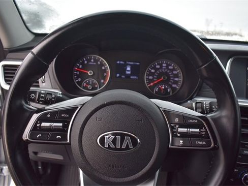 Used 2019 Kia Optima EX image 29