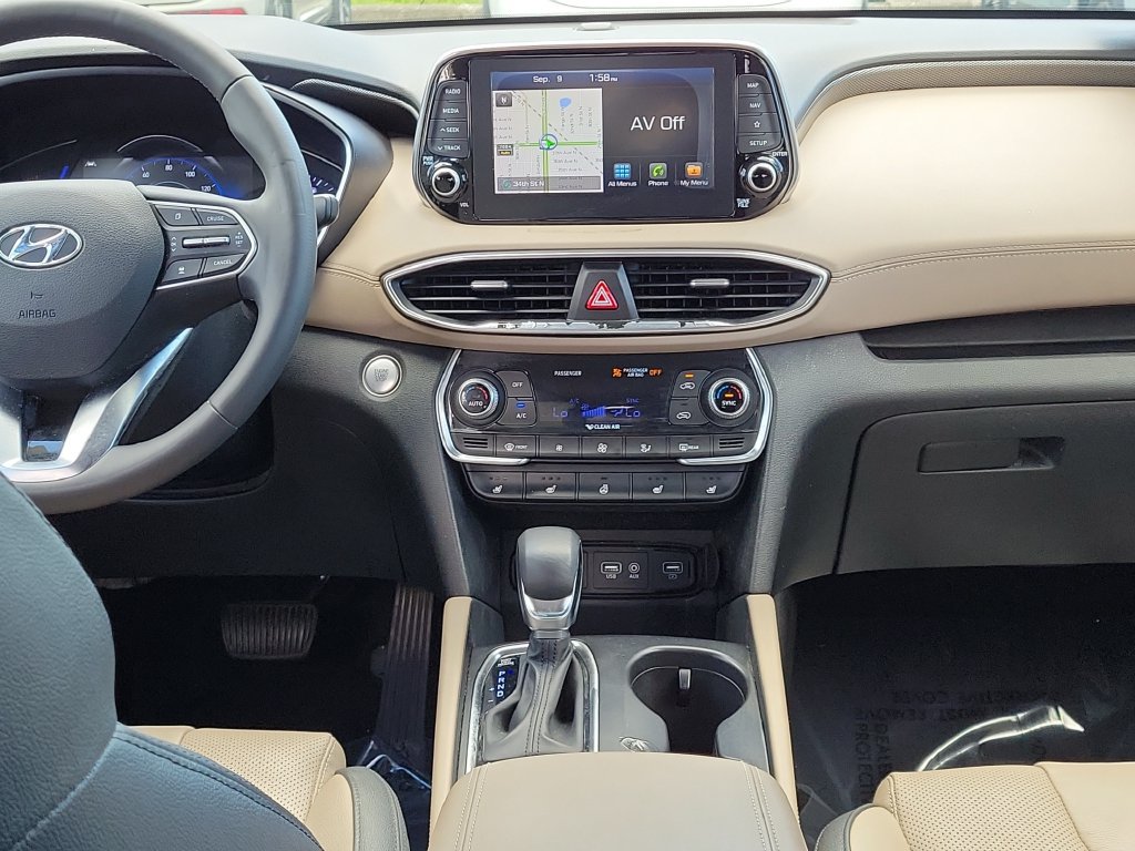 Used 2019 Hyundai Santa Fe FWD image 17