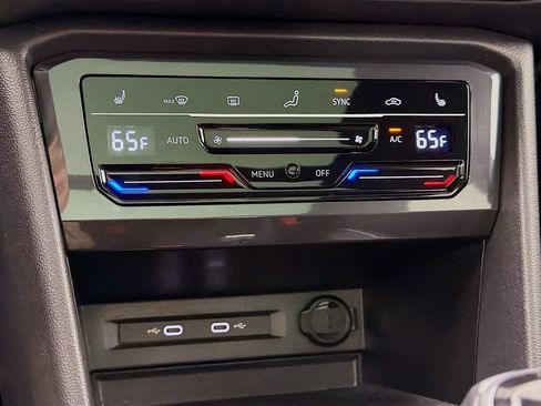 Certified 2023 Volkswagen Tiguan SE R-Line FWD image 15