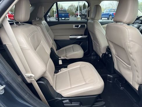 Used 2023 Ford Explorer XLT w/ Equipment Group 202A AWD/4WD image 12