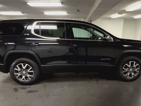 Certified 2023 GMC Acadia SLE image 9