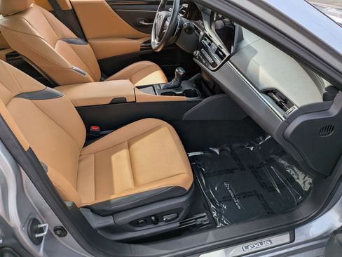 Used 2023 Lexus ES 350 w/ Accessory Package (Z1) FWD image 33