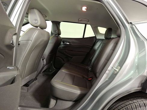 Used 2025 Chevrolet Trax ACTIV FWD image 13