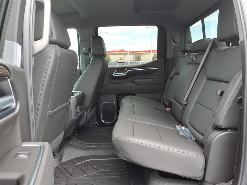 New 2026 Chevrolet Silverado 1500 RST w/ Redline Edition AWD/4WD image 14