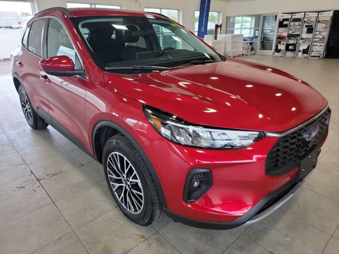 Used 2025 Ford Escape SE FWD image 5