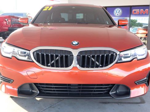 Used 2021 BMW 330i Sedan w/ Convenience Package RWD image 11