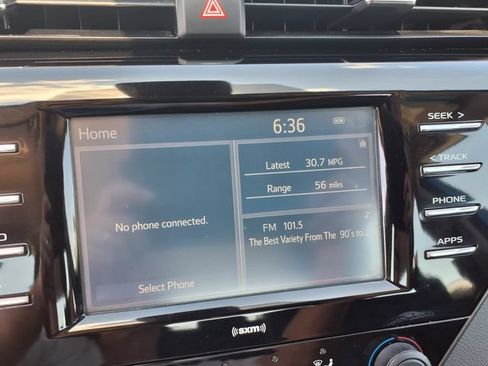 Used 2020 Toyota Camry LE FWD image 6