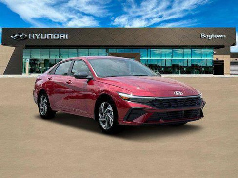 New 2025 Hyundai Elantra SEL image 11
