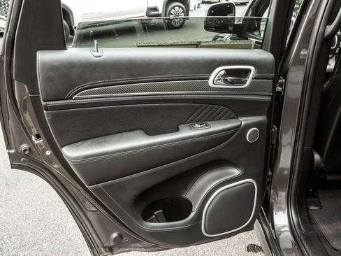 Used 2020 Jeep Grand Cherokee SRT AWD/4WD image 31