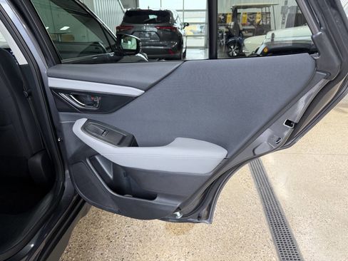 Used 2022 Subaru Outback Premium image 12