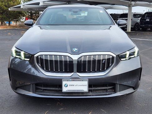 Used 2025 BMW i5 eDrive40i w/ Premium Package image 6