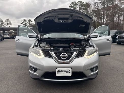 Used 2016 Nissan Rogue SV w/ SV Premium Package image 25
