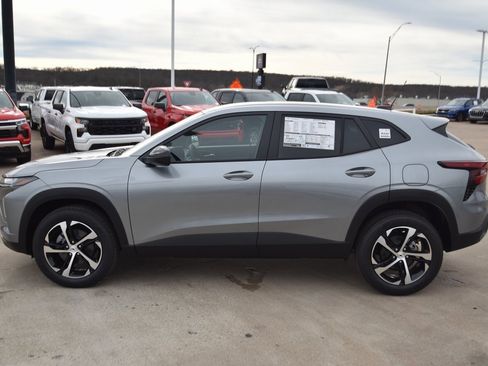 New 2026 Chevrolet Trax RS image 8