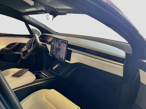 Used 2022 Tesla Model X Plaid AWD/4WD image 29