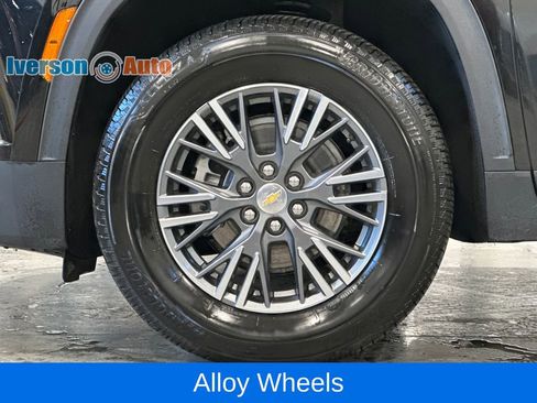Used 2026 Chevrolet Traverse LT AWD/4WD image 12