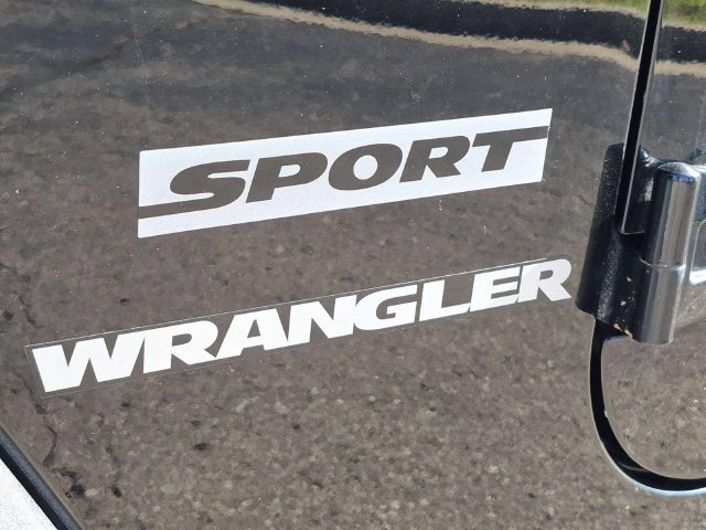 Used 2016 Jeep Wrangler Sport AWD/4WD image 25