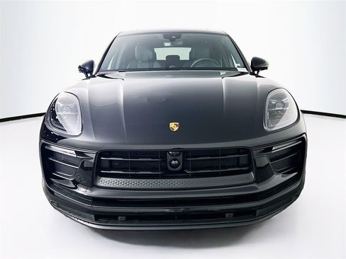 New 2026 Porsche Macan image 6