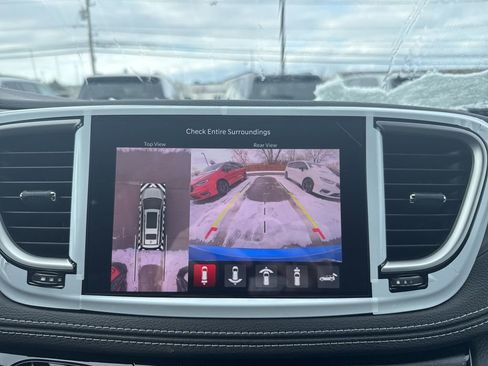 New 2026 Chrysler Pacifica Select image 22