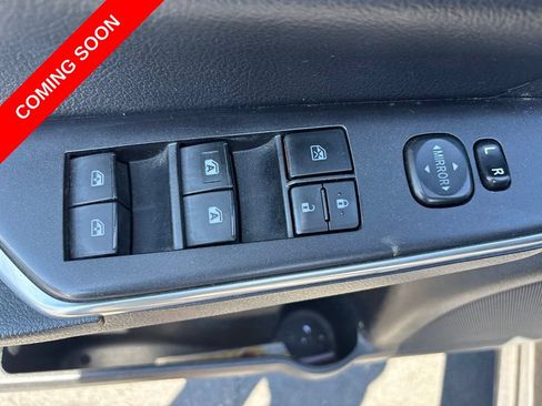 Used 2017 Toyota Camry SE FWD image 14