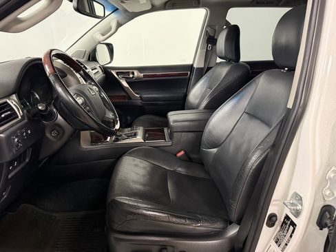 Used 2018 Lexus GX 460 image 9