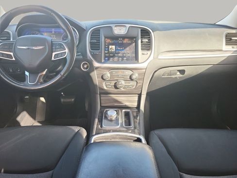 Used 2019 Chrysler 300 Touring w/ Sport Appearance Package image 14