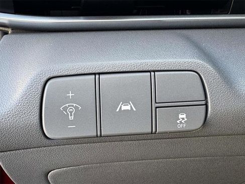 Certified 2023 Hyundai Elantra SEL image 19