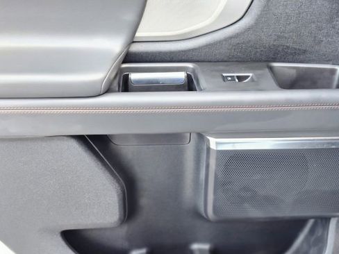 Used 2025 Ford Expedition Active image 10