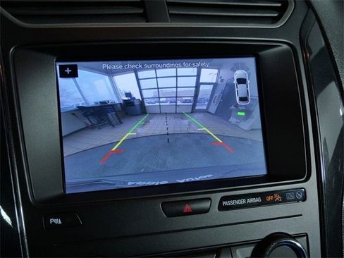 Certified 2019 Ford Explorer XLT w/ Equipment Group 202A image 21