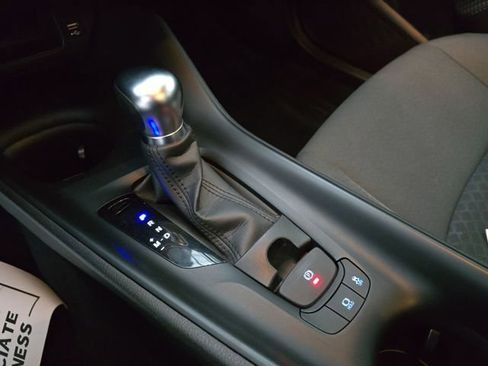 Used 2022 Toyota C-HR XLE image 23