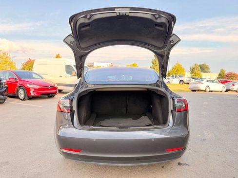 Used 2018 Tesla Model 3 Mid Range RWD image 42