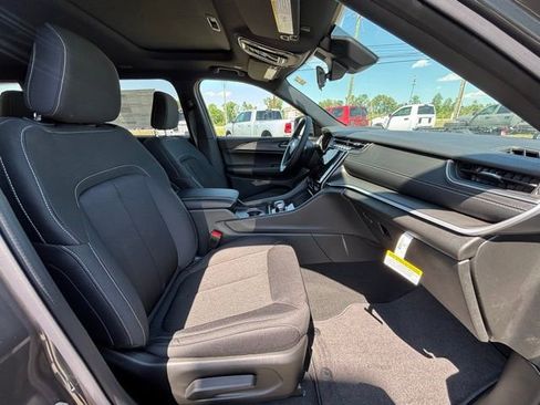 New 2026 Jeep Grand Cherokee L Laredo RWD image 7