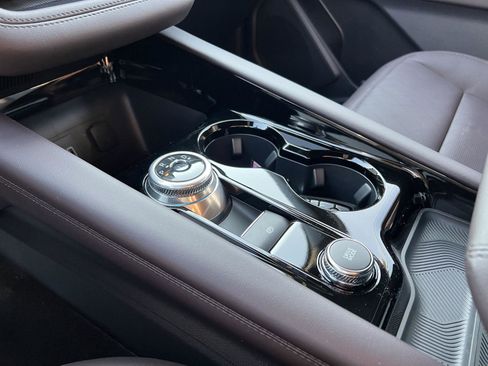 New 2026 Ford Explorer Platinum image 35