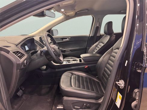 Certified 2024 Ford Edge SEL image 9