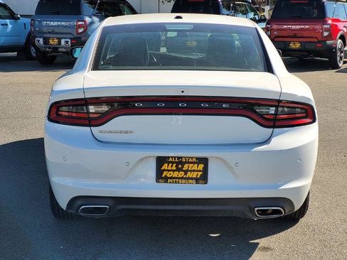 Used 2022 Dodge Charger SXT w/ Leather Interior Group RWD image 5