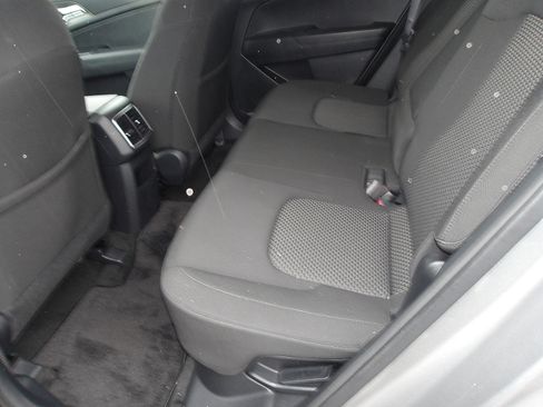 Used 2023 Kia Sportage LX image 12