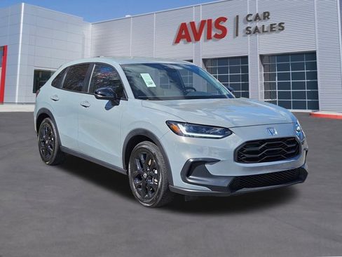 Used 2025 Honda HR-V Sport image 3