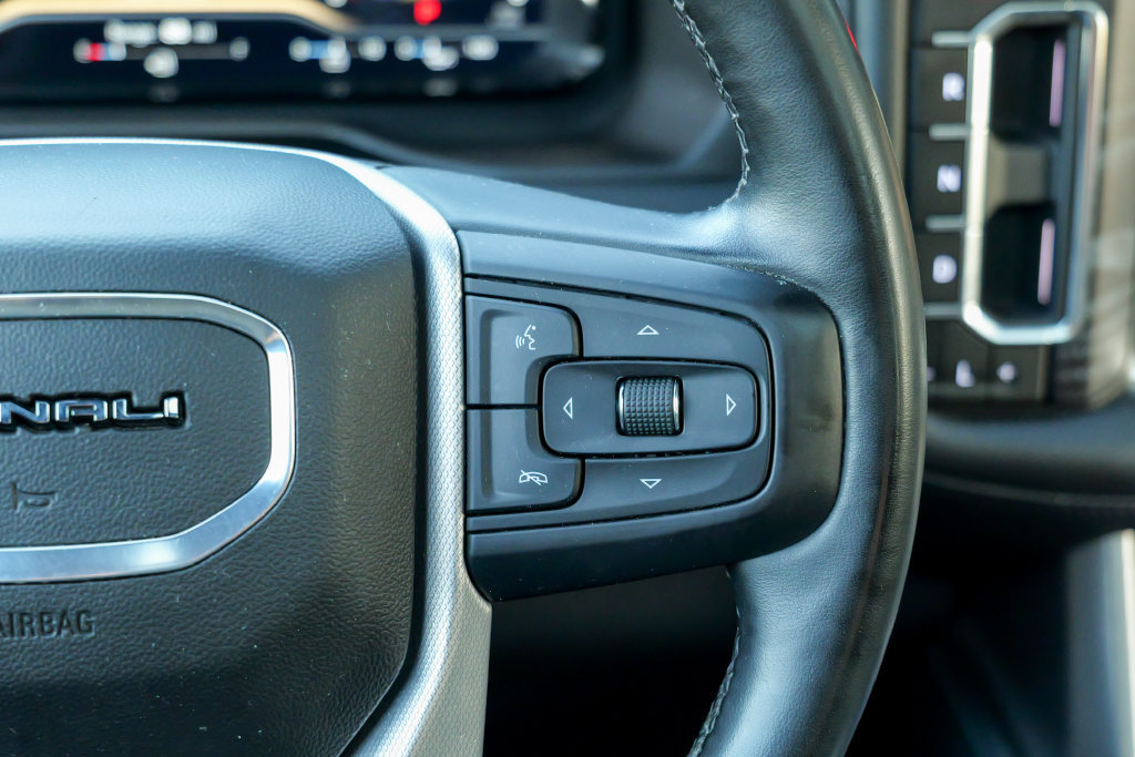 Used 2023 GMC Yukon Denali AWD/4WD image 45