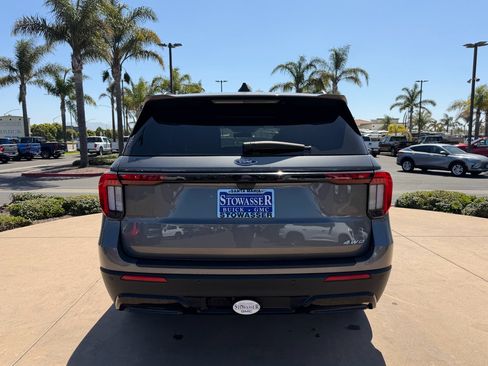 Used 2025 Ford Explorer ST-Line AWD/4WD image 6