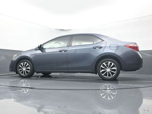 Used 2018 Toyota Corolla LE image 9