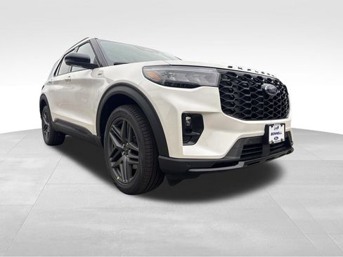 New 2026 Ford Explorer ST-Line image 9