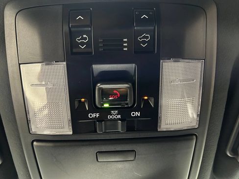 Used 2023 Lexus GX 460 Premium w/ Premium Package AWD/4WD image 28