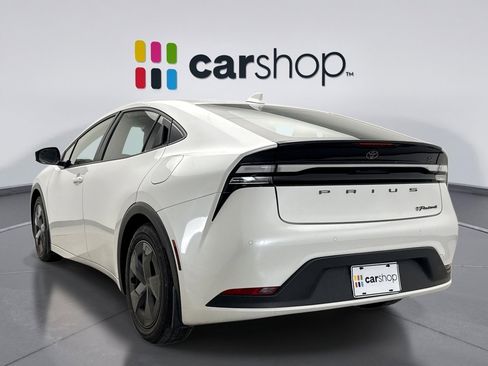 Used 2024 Toyota Prius Prime image 3
