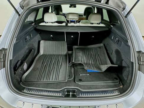 Used 2024 Mercedes-Benz GLC 300 4MATIC image 37