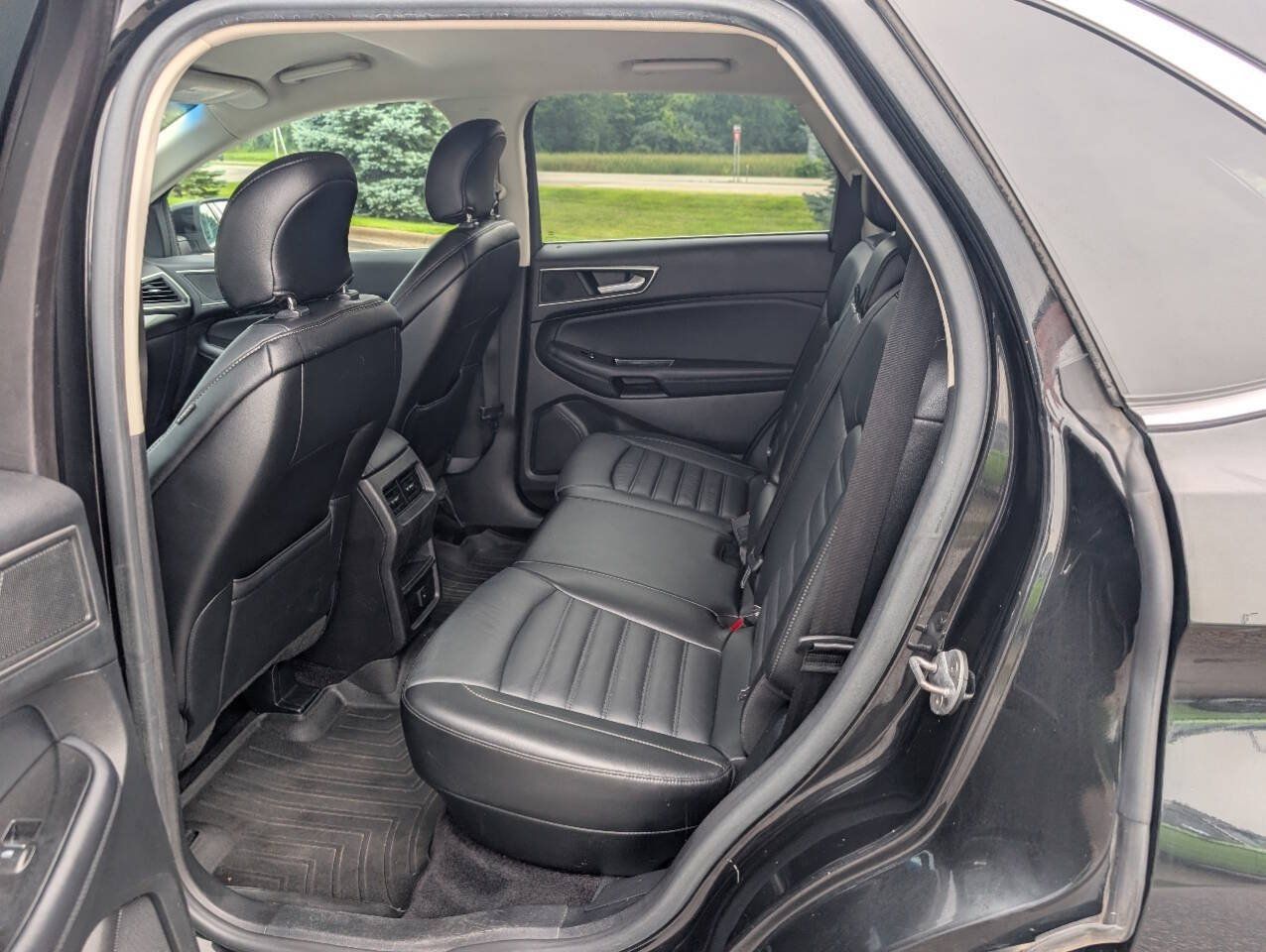 Used 2015 Ford Edge SEL w/ Equipment Group 201A AWD/4WD image 14